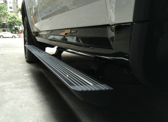 Jeep Grand Cherokee Improved Accessibility Electric Running Boards and Power Steps